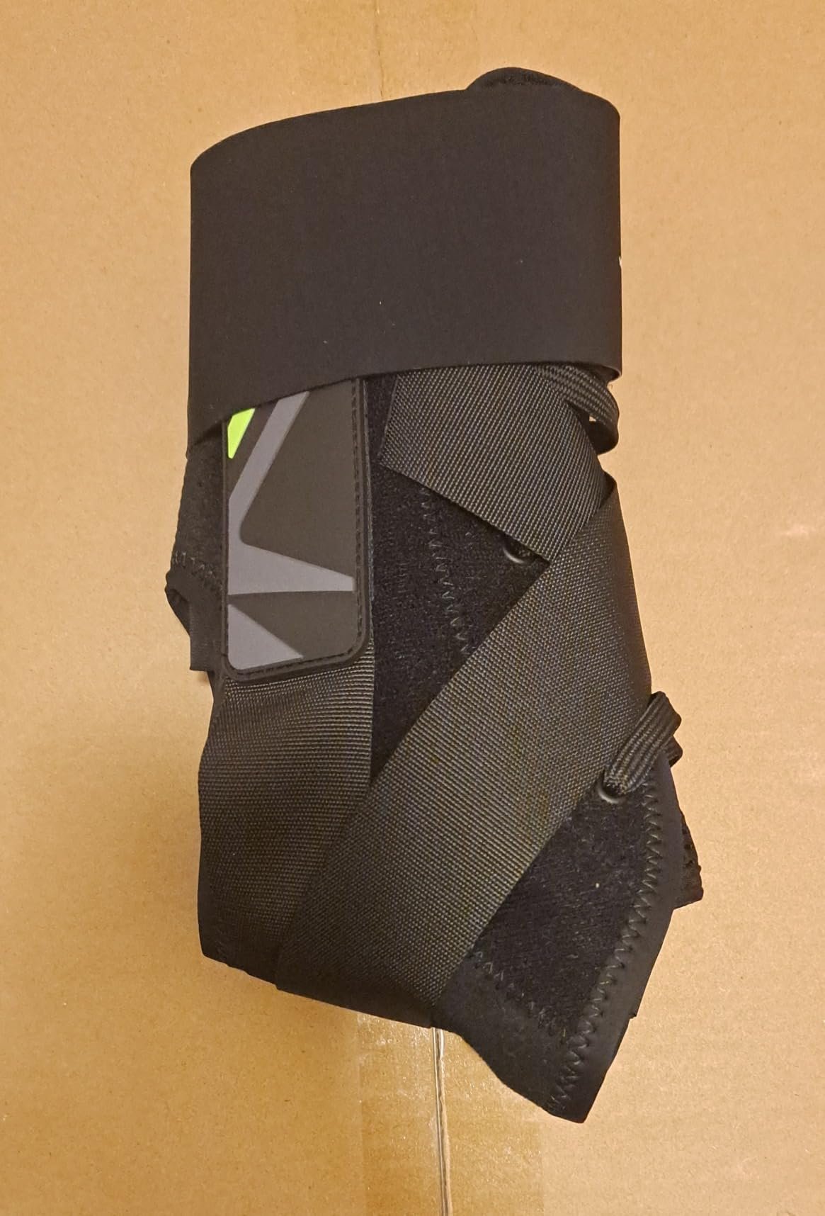 Quick Lace Up Ankle Brace with Side Stabilizing Pads. Slim Fit Ankle Support Brace. Adjustable & Breathable Ankle Support for Men Women. Ankle Stabilizer for Sprain.Injury Recovery.Sports.XL photo review