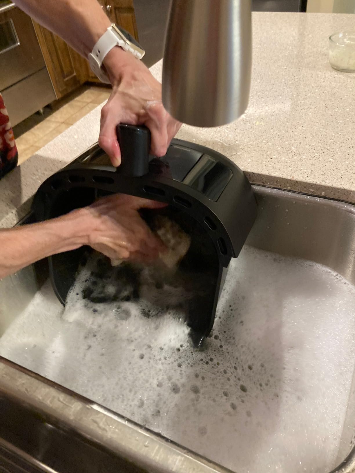 Philips 2000 Series Airfryer - RapidAir Technology. 13-in-1 Ways to Cook. 4.4QT Capacity. Healthier Meals Up to 90% Less Fat. Easy to Clean. Dishwasher Safe. Touchscreen Control. HomeID App (NA221/00) photo review