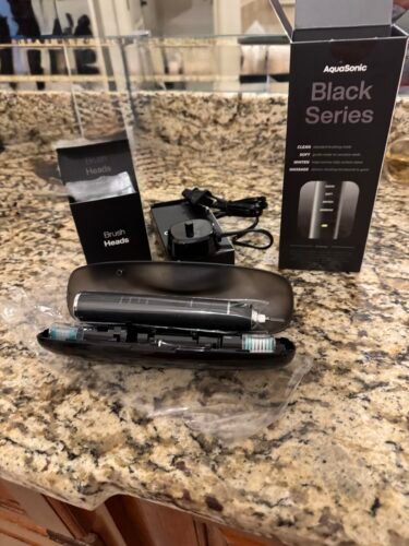 Aquasonic Black Series Ultra Whitening Toothbrush – ADA Accepted Electric Toothbrush- 8 Brush Heads & Travel Case – 40.000 VPM Electric Motor & Wireless Charging - 4 Modes w Smart Timer photo review