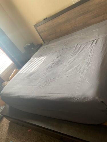 Queen Size 4 Piece Sheet Set - Comfy Breathable & Cooling Bed Sheets Set - Hotel Luxury Bedding for Women. Men. Kids. Teens. Boys & Girls - Deep Pockets. Soft and Wrinkle Free - Oeko-Tex - Dark Grey photo review