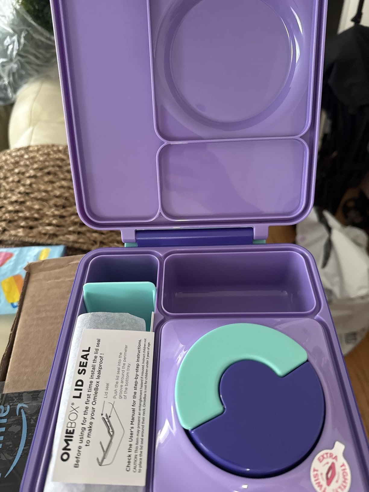 Omie OmieBox Bento Box for Kids - Insulated Lunch Box with Leak Proof Food Jar - 3 Compartments. 2 Temperature Zones - (Meadow) photo review