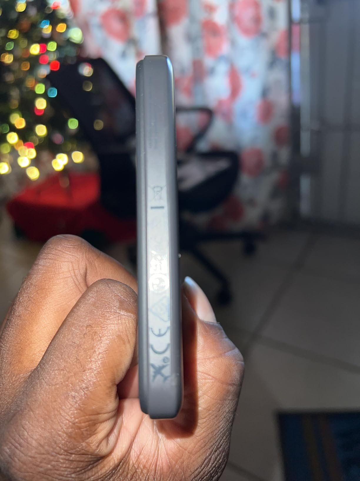 Anker 621 Magnetic Portable Charger (MagGo). 5.000mAh Wireless Power Bank with USB-C Cable. Magsafe-Compatible Battery Pack for iPhone 16/15/14/13/12 Series photo review