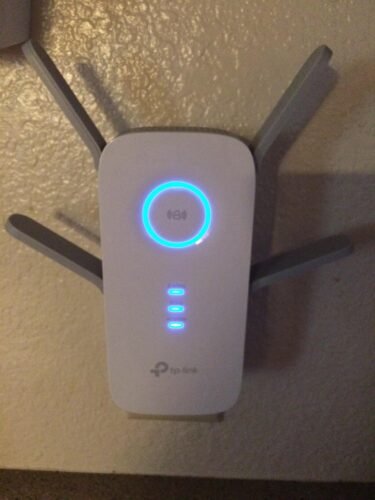 TP-Link WiFi Extender with Ethernet Port. Dual Band 5GHz/2.4GHz. Up to 44% More Bandwidth Than Single Band. Covers Up to 1200 Sq.ft and 30 Devices. Signal Booster Amplifier Supports OneMesh(RE220) photo review