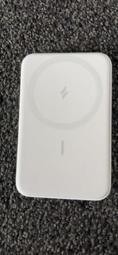 Anker 621 Magnetic Portable Charger (MagGo). 5.000mAh Wireless Power Bank with USB-C Cable. Magsafe-Compatible Battery Pack for iPhone 16/15/14/13/12 Series photo review