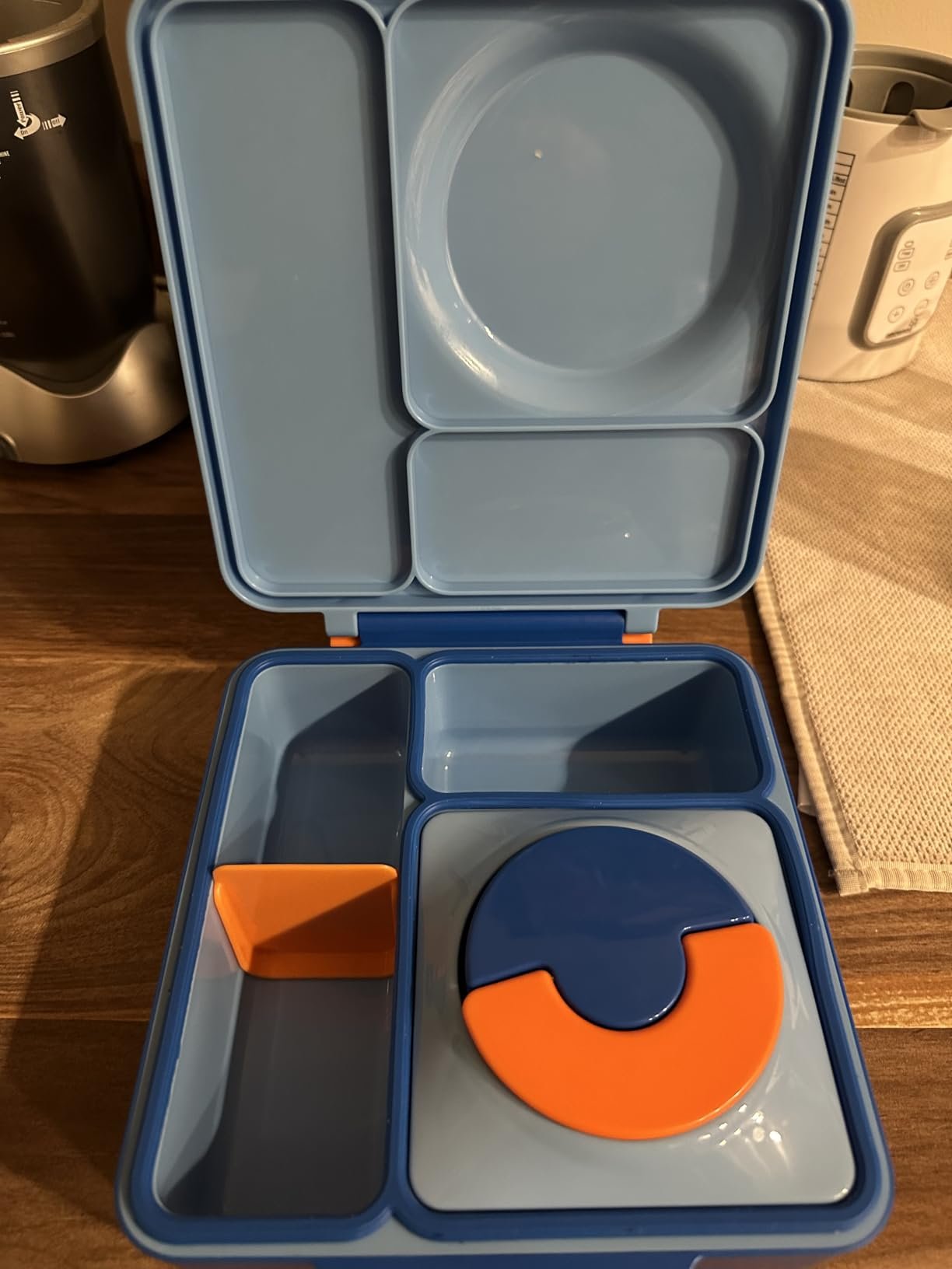 Omie OmieBox Bento Box for Kids - Insulated Lunch Box with Leak Proof Food Jar - 3 Compartments. 2 Temperature Zones - (Meadow) photo review