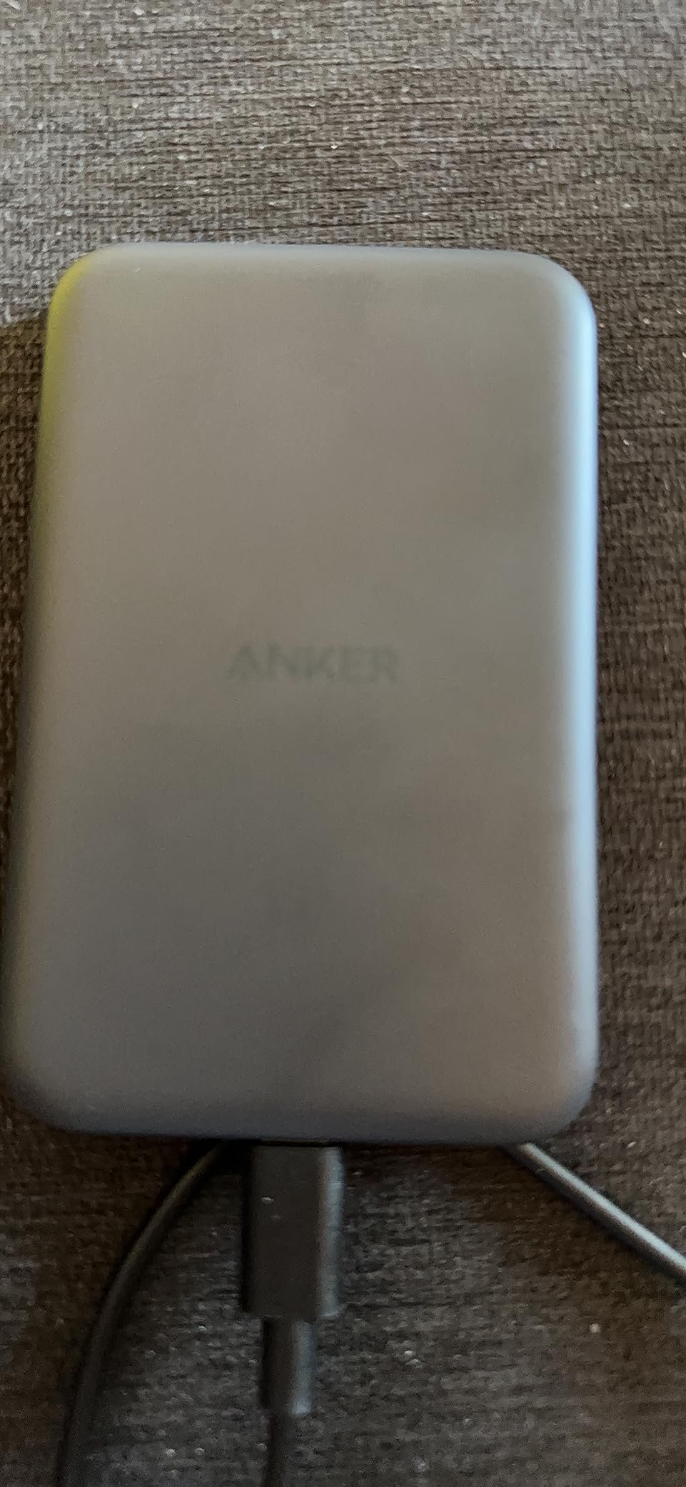 Anker 621 Magnetic Portable Charger (MagGo). 5.000mAh Wireless Power Bank with USB-C Cable. Magsafe-Compatible Battery Pack for iPhone 16/15/14/13/12 Series photo review