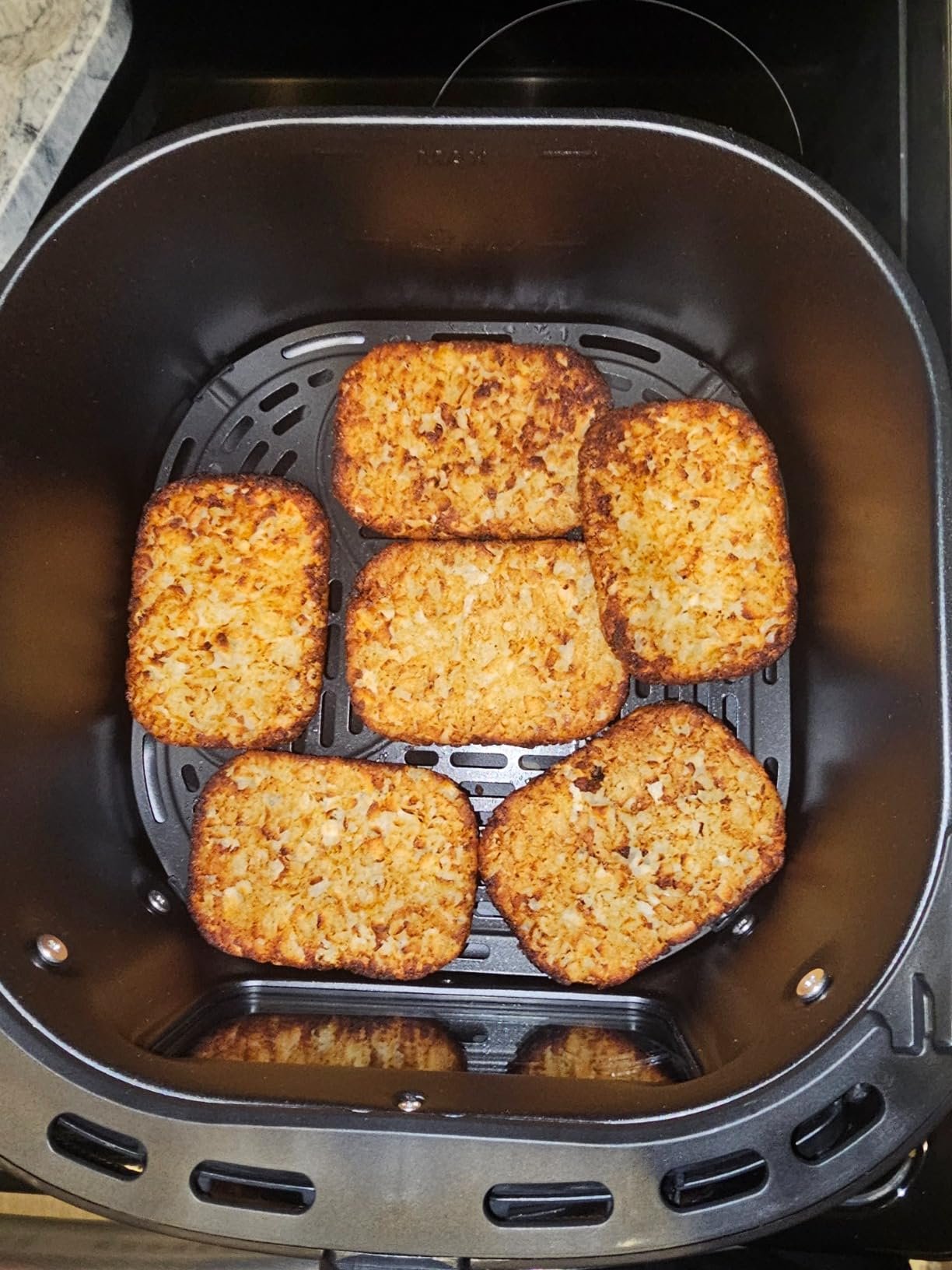 Philips 2000 Series Airfryer - RapidAir Technology. 13-in-1 Ways to Cook. 4.4QT Capacity. Healthier Meals Up to 90% Less Fat. Easy to Clean. Dishwasher Safe. Touchscreen Control. HomeID App (NA221/00) photo review