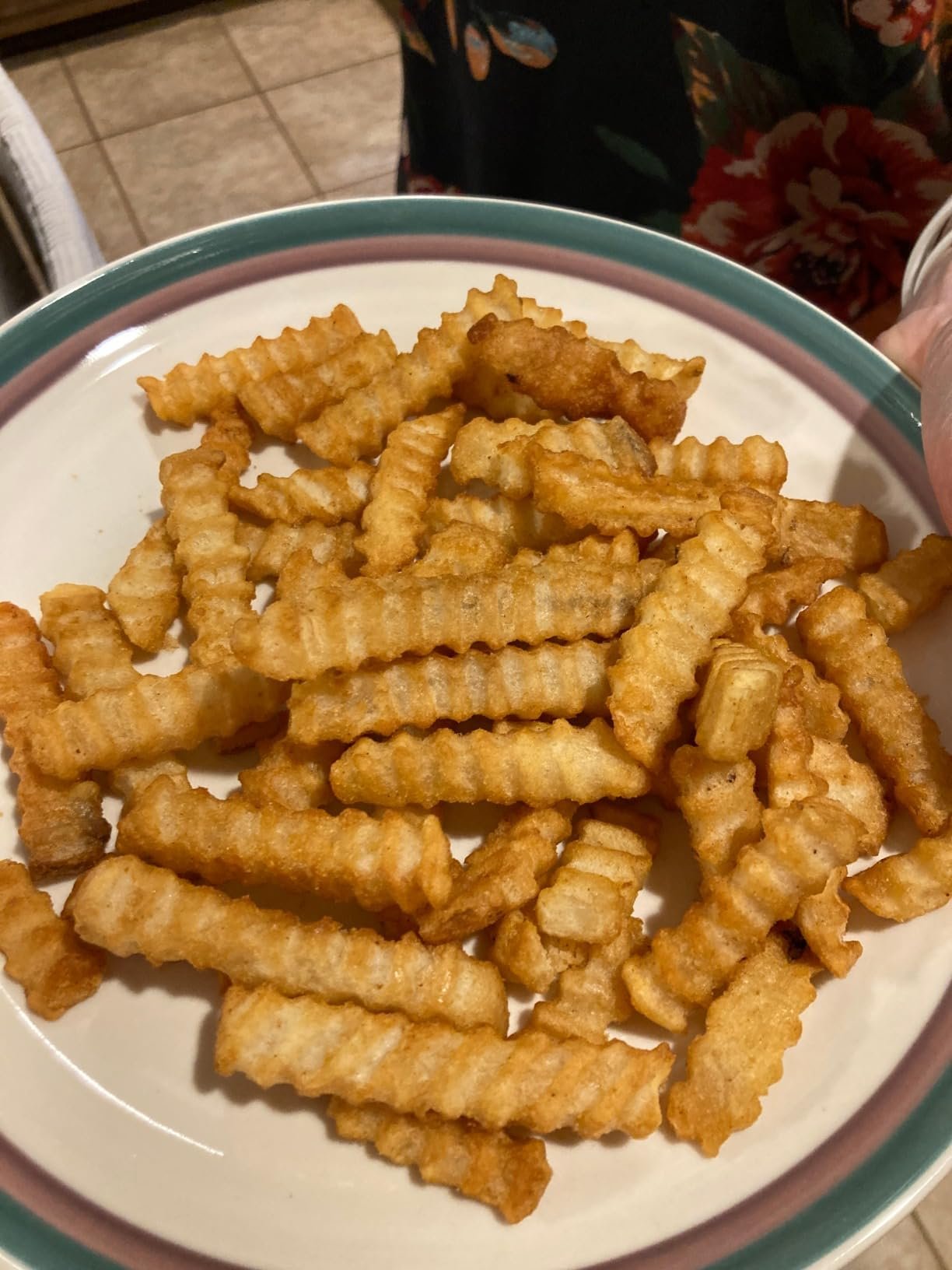 Philips 2000 Series Airfryer - RapidAir Technology. 13-in-1 Ways to Cook. 4.4QT Capacity. Healthier Meals Up to 90% Less Fat. Easy to Clean. Dishwasher Safe. Touchscreen Control. HomeID App (NA221/00) photo review