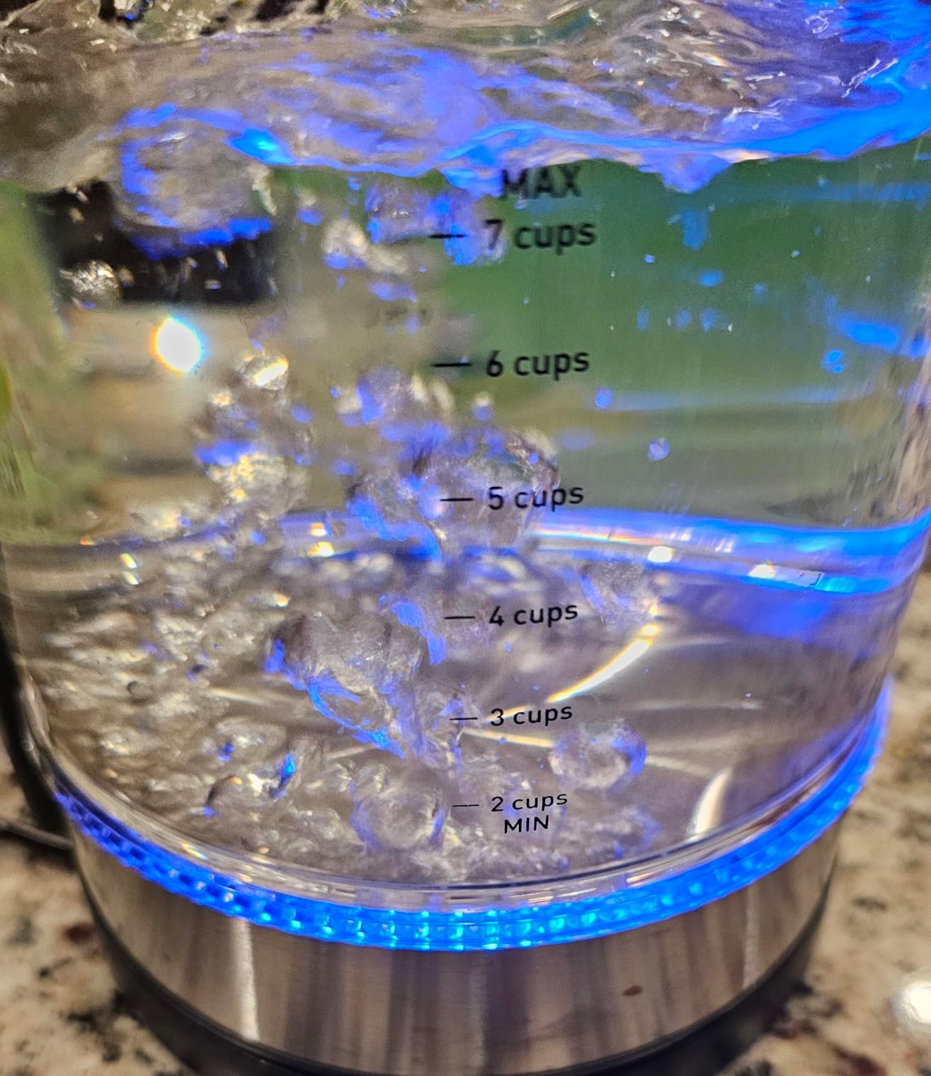 Cosori Electric Kettle. No Plastic Contact With Water. Wide Mouth For Easy Cleaning. Auto Shut Off. 1.7L Tea Kettle & Hot Water Boiler. Water Heater & Teapot. Borosilicate Glass. Black. 1500W photo review