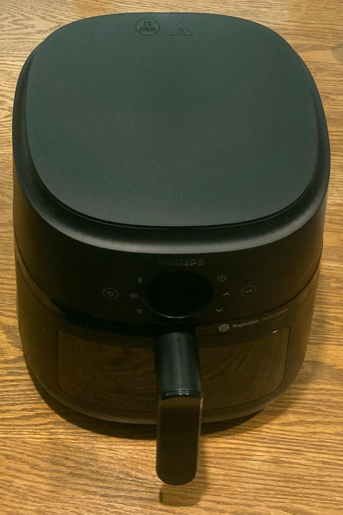 Philips 2000 Series Airfryer - RapidAir Technology. 13-in-1 Ways to Cook. 4.4QT Capacity. Healthier Meals Up to 90% Less Fat. Easy to Clean. Dishwasher Safe. Touchscreen Control. HomeID App (NA221/00) photo review