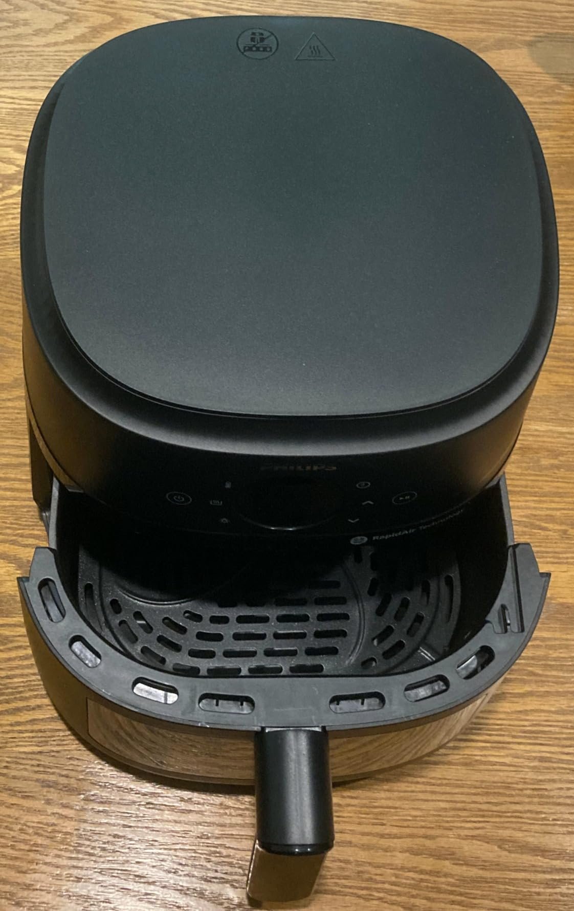 Philips 2000 Series Airfryer - RapidAir Technology. 13-in-1 Ways to Cook. 4.4QT Capacity. Healthier Meals Up to 90% Less Fat. Easy to Clean. Dishwasher Safe. Touchscreen Control. HomeID App (NA221/00) photo review