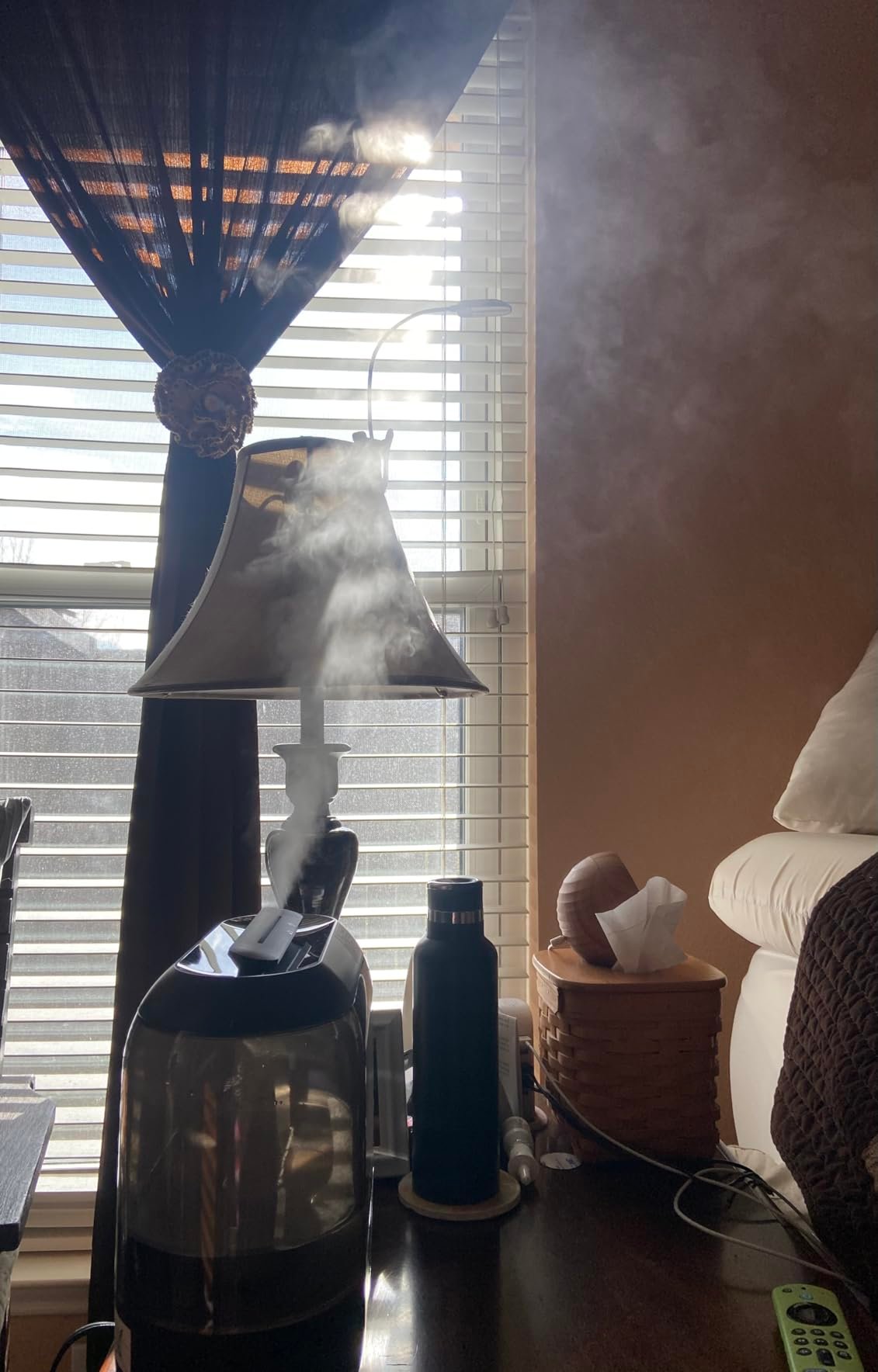 Dreo Smart Humidifiers for Bedroom. Top Fill 4L Supersized Humidifier Large Room with 28 dB. 36H Runtime. Touch/APP/Voice Control. Nightlight. Cool Mist Humidifiers for Baby. Plants. Indoor. Black photo review