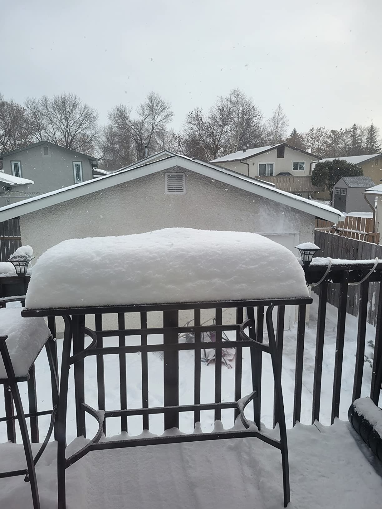 Greenworks 8 Amp 12-Inch Electric Corded Snow Shovel. 20ft Throwing Distance. 12 Wide & 6 Deep Clearing. 300Lbs/Min Snow Thrower Blower Removal Tool for Patio/Driveway/Steps/Sidewalk/Winter Storm photo review