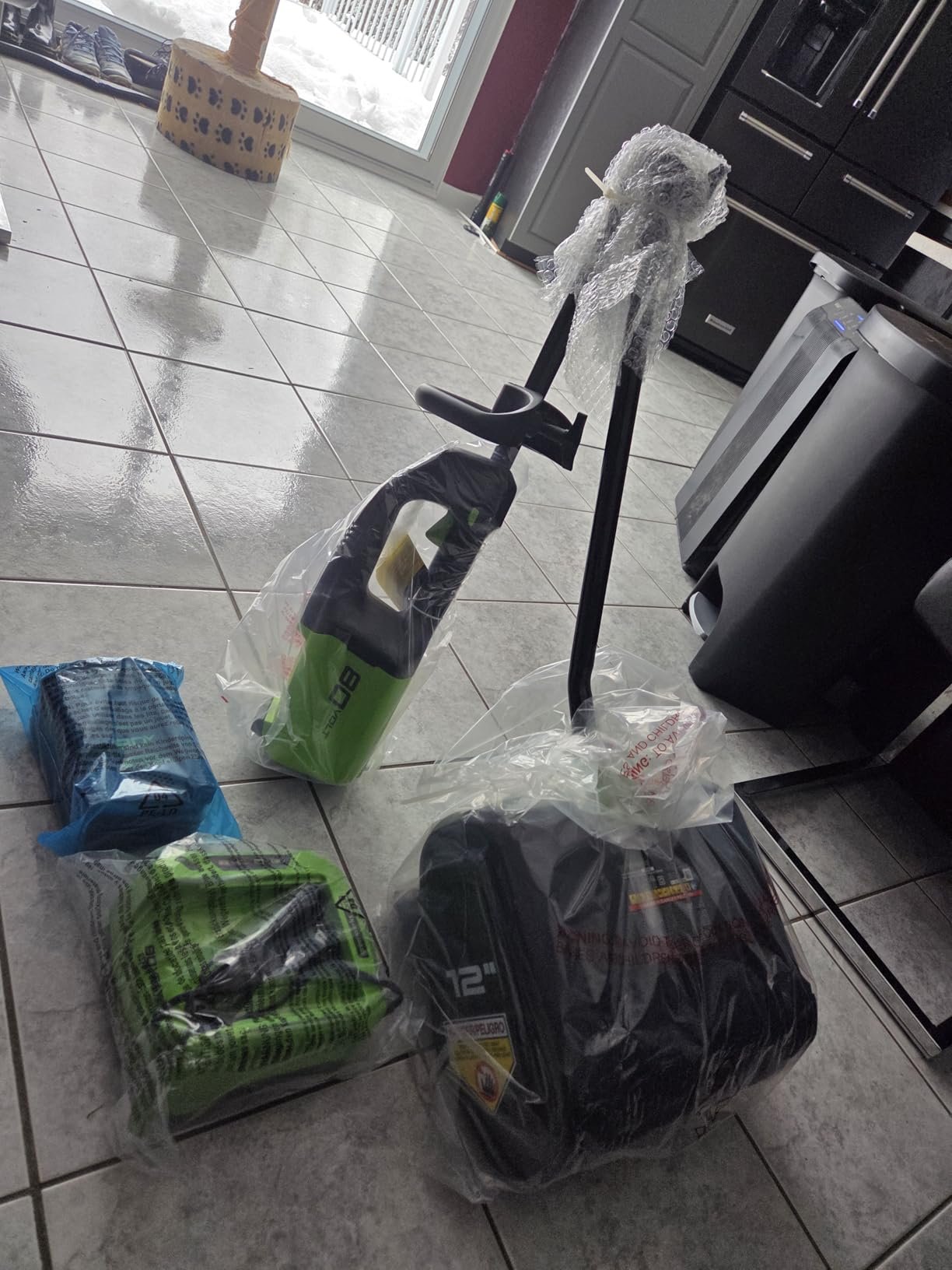 Greenworks 8 Amp 12-Inch Electric Corded Snow Shovel. 20ft Throwing Distance. 12 Wide & 6 Deep Clearing. 300Lbs/Min Snow Thrower Blower Removal Tool for Patio/Driveway/Steps/Sidewalk/Winter Storm photo review