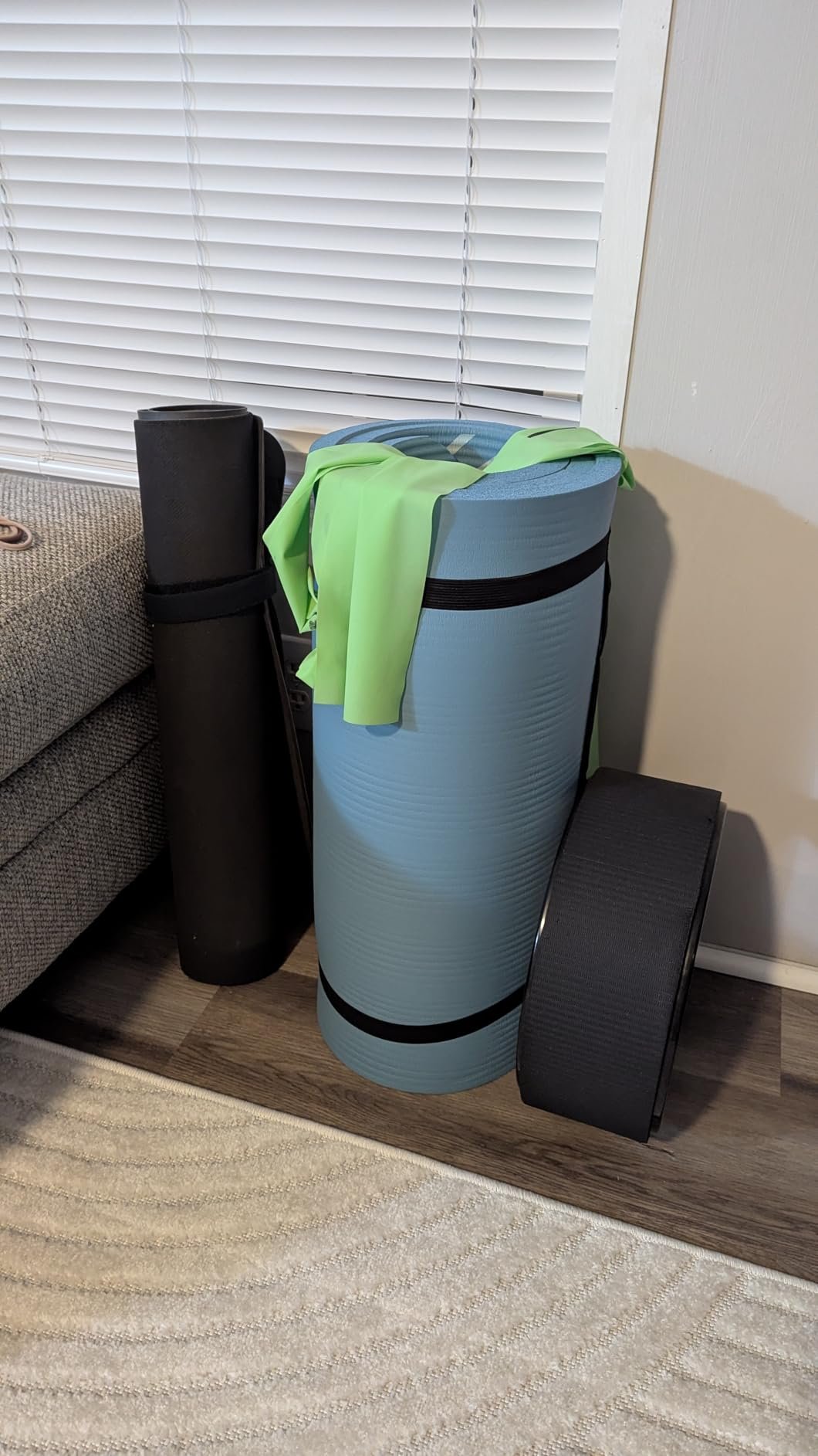 Retrospec Solana Yoga Mat 1 Thick w/Nylon Strap for Men & Women - Non Slip Exercise Mat for Home Yoga. Pilates. Stretching. Floor & Fitness Workouts photo review