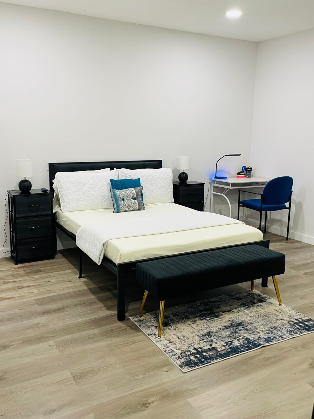 Queen Size 4 Piece Sheet Set - Comfy Breathable & Cooling Bed Sheets Set - Hotel Luxury Bedding for Women. Men. Kids. Teens. Boys & Girls - Deep Pockets. Soft and Wrinkle Free - Oeko-Tex - Dark Grey photo review