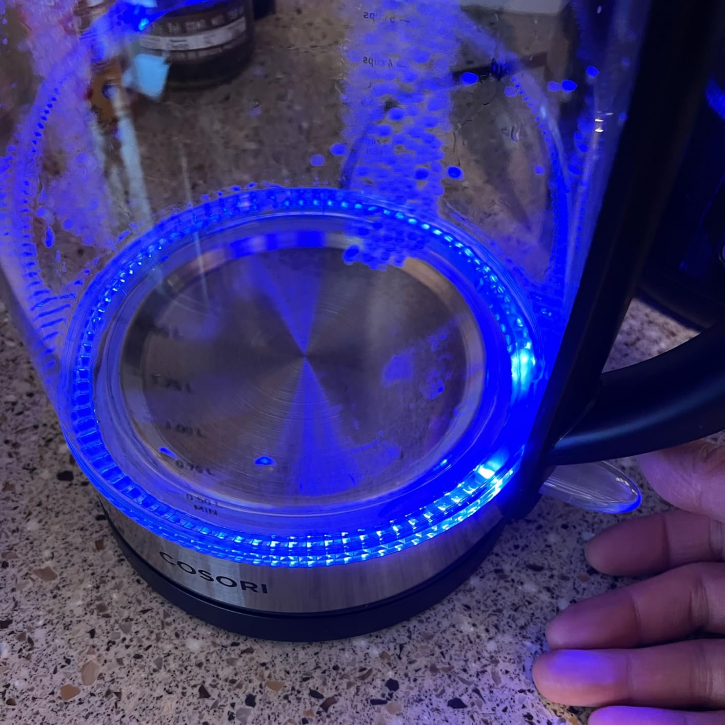 Cosori Electric Kettle. No Plastic Contact With Water. Wide Mouth For Easy Cleaning. Auto Shut Off. 1.7L Tea Kettle & Hot Water Boiler. Water Heater & Teapot. Borosilicate Glass. Black. 1500W photo review