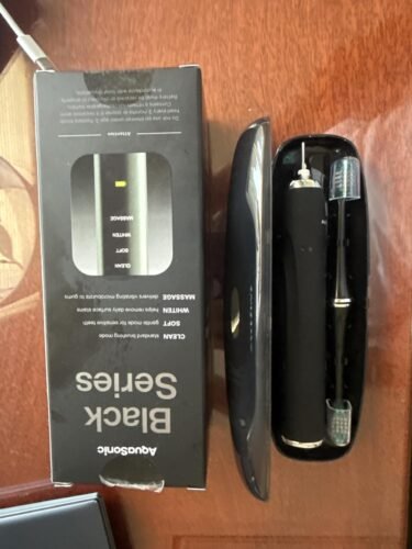 Aquasonic Black Series Ultra Whitening Toothbrush – ADA Accepted Electric Toothbrush- 8 Brush Heads & Travel Case – 40.000 VPM Electric Motor & Wireless Charging - 4 Modes w Smart Timer photo review