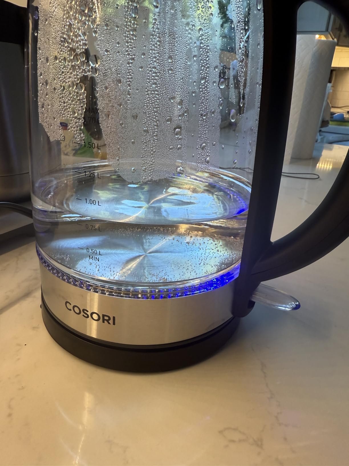 Cosori Electric Kettle. No Plastic Contact With Water. Wide Mouth For Easy Cleaning. Auto Shut Off. 1.7L Tea Kettle & Hot Water Boiler. Water Heater & Teapot. Borosilicate Glass. Black. 1500W photo review