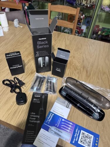 Aquasonic Black Series Ultra Whitening Toothbrush – ADA Accepted Electric Toothbrush- 8 Brush Heads & Travel Case – 40.000 VPM Electric Motor & Wireless Charging - 4 Modes w Smart Timer photo review