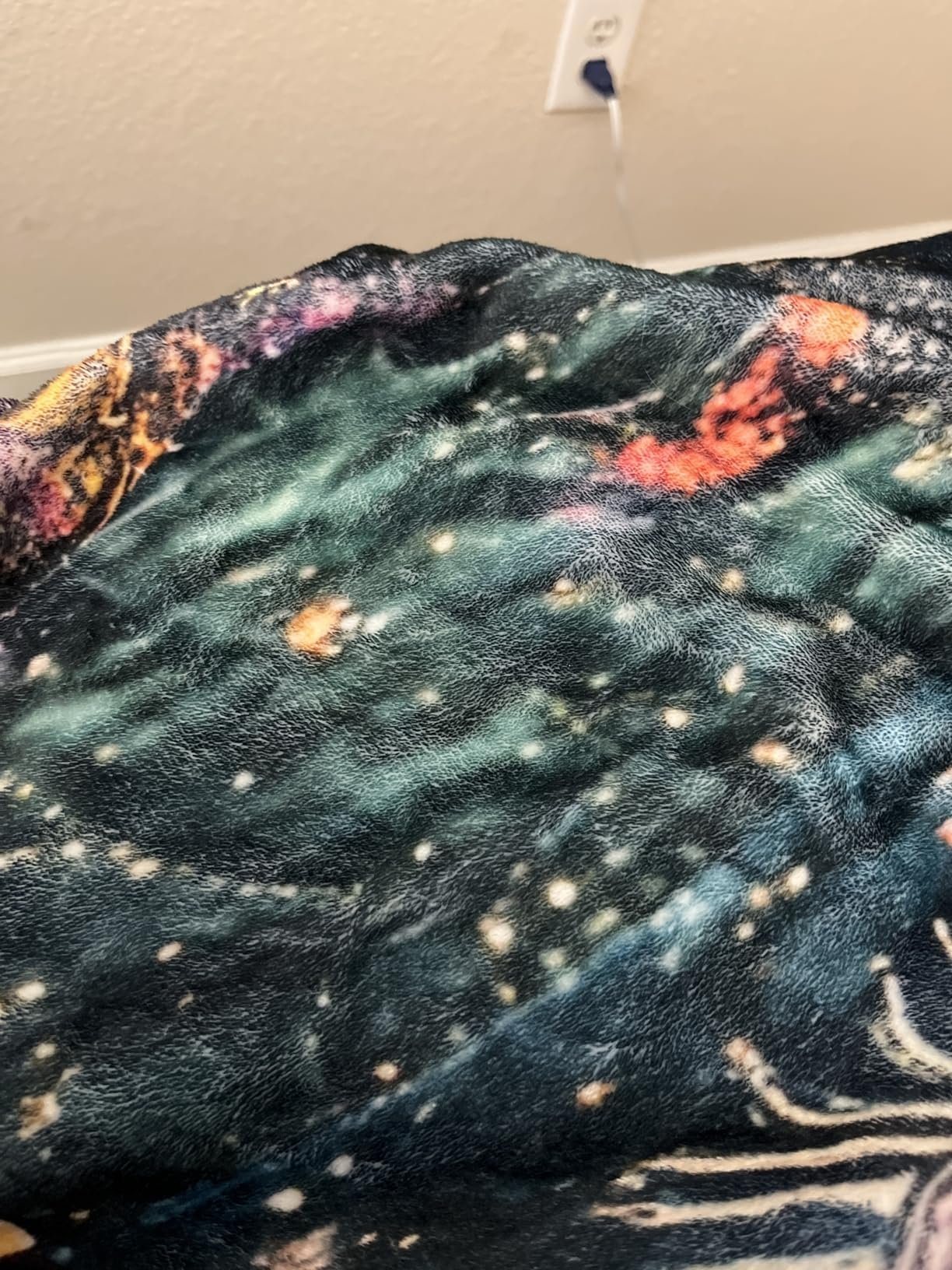 Queen Size 4 Piece Sheet Set - Comfy Breathable & Cooling Bed Sheets Set - Hotel Luxury Bedding for Women. Men. Kids. Teens. Boys & Girls - Deep Pockets. Soft and Wrinkle Free - Oeko-Tex - Dark Grey photo review