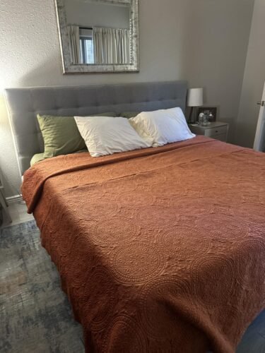 Queen Size 4 Piece Sheet Set - Comfy Breathable & Cooling Bed Sheets Set - Hotel Luxury Bedding for Women. Men. Kids. Teens. Boys & Girls - Deep Pockets. Soft and Wrinkle Free - Oeko-Tex - Dark Grey photo review