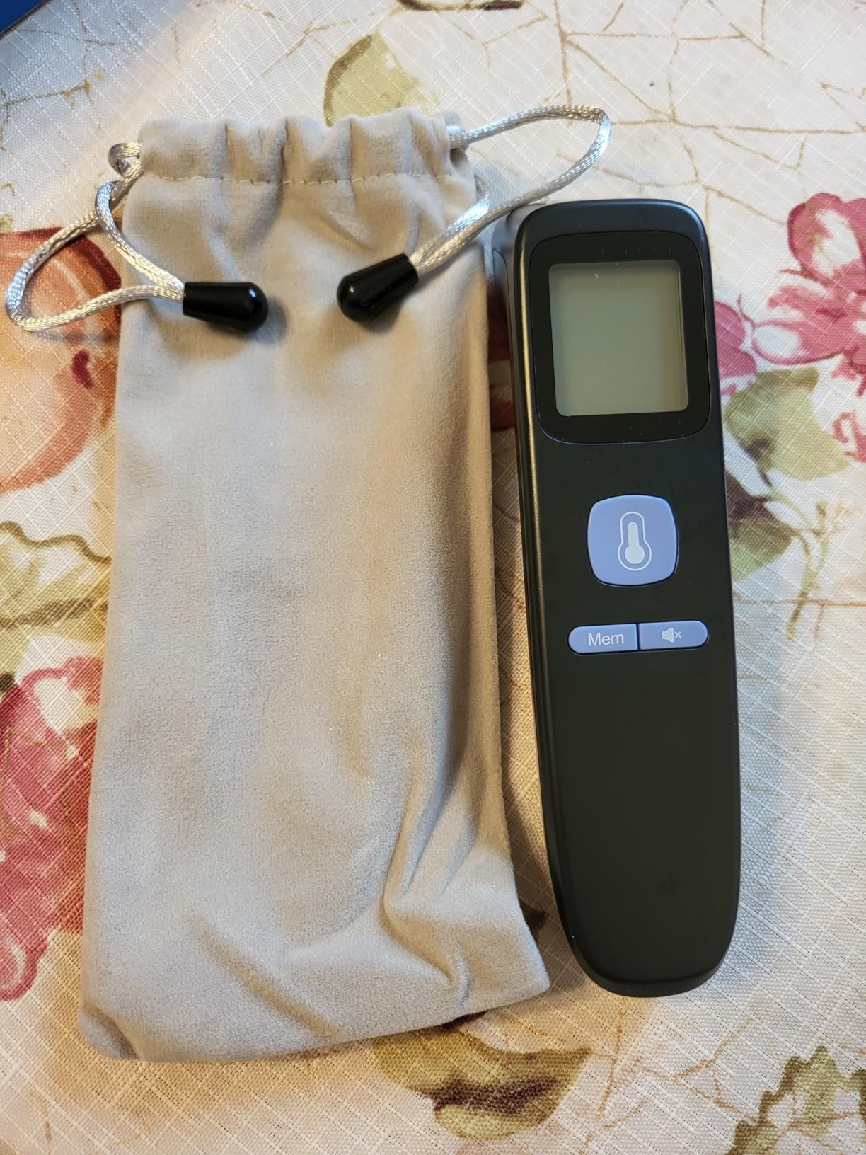 No-Touch Thermometer for Adults and Kids. Accurate Digital Baby Thermometer. Fever Alarm & Silent Mode. 2 in 1 Forehead & Object Mode photo review