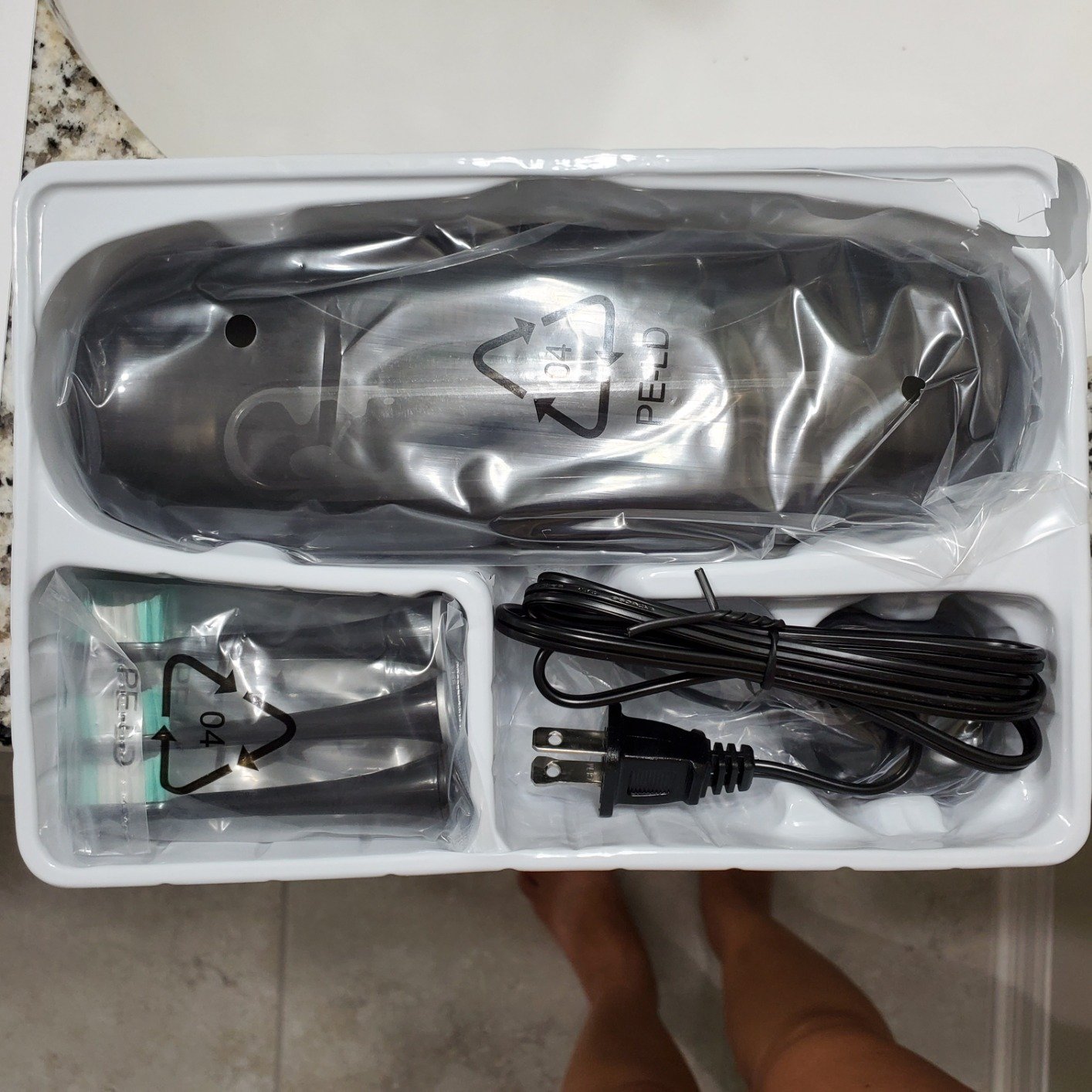 Aquasonic Black Series Ultra Whitening Toothbrush – ADA Accepted Electric Toothbrush- 8 Brush Heads & Travel Case – 40.000 VPM Electric Motor & Wireless Charging - 4 Modes w Smart Timer photo review