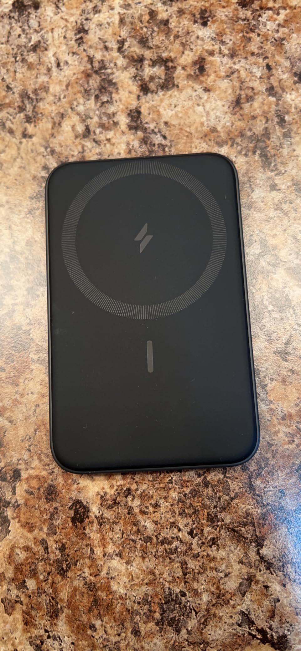 Anker 621 Magnetic Portable Charger (MagGo). 5.000mAh Wireless Power Bank with USB-C Cable. Magsafe-Compatible Battery Pack for iPhone 16/15/14/13/12 Series photo review