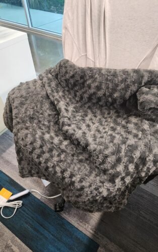 WOOMER Heated Blanket Throw 50 x 60. Electric Blanket Throw with 4 Heating Levels & 4H Auto Off. ETL Certified. Marble Grey Double-Sided Faux Fur. Over-Heat Protect. Machine Washable photo review
