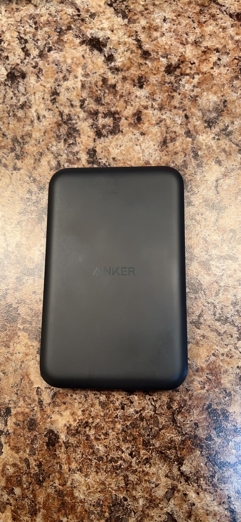 Anker 621 Magnetic Portable Charger (MagGo). 5.000mAh Wireless Power Bank with USB-C Cable. Magsafe-Compatible Battery Pack for iPhone 16/15/14/13/12 Series photo review