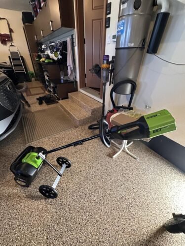 Greenworks 8 Amp 12-Inch Electric Corded Snow Shovel. 20ft Throwing Distance. 12 Wide & 6 Deep Clearing. 300Lbs/Min Snow Thrower Blower Removal Tool for Patio/Driveway/Steps/Sidewalk/Winter Storm photo review