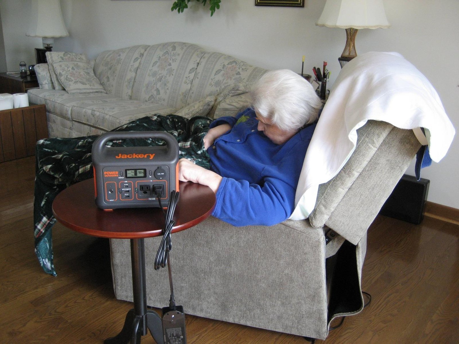 Jackery Portable Power Station Explorer 300. 293Wh Backup Lithium Battery. Solar Generator for Outdoors Camping Travel Hunting Blackout (Solar Panel Optional) photo review